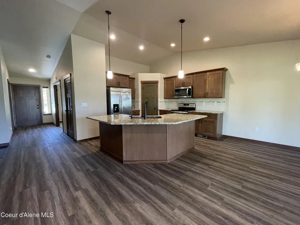 670 E Valley Street S Oldtown ID 83822