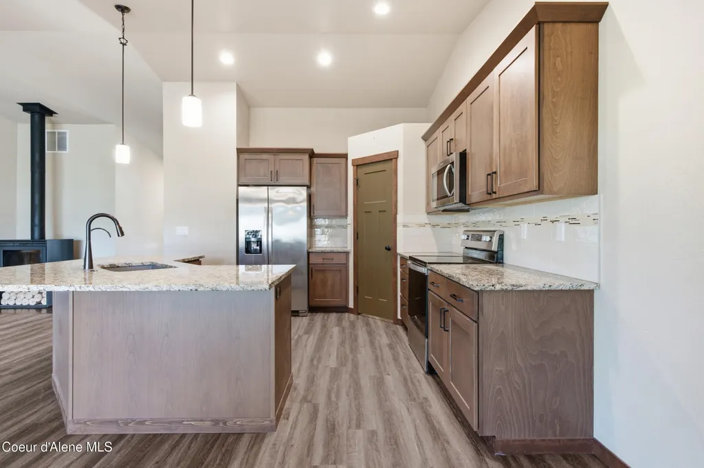 670 E Valley Street S Oldtown ID 83822