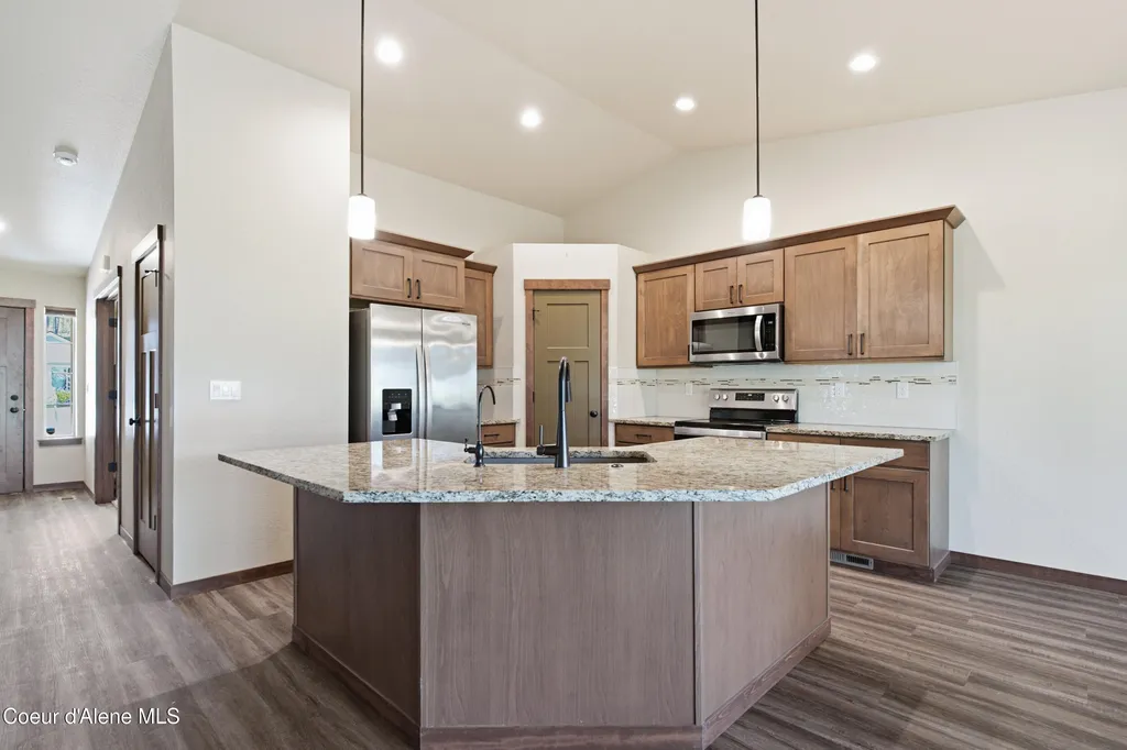670 E Valley Street S Oldtown ID 83822