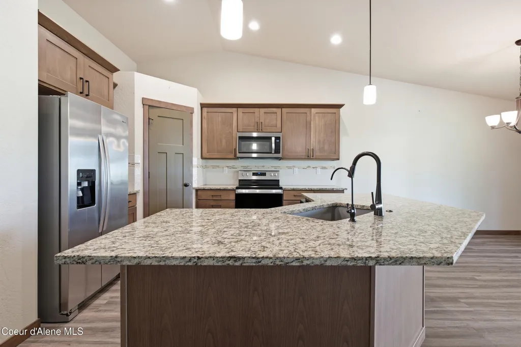 670 E Valley Street S Oldtown ID 83822