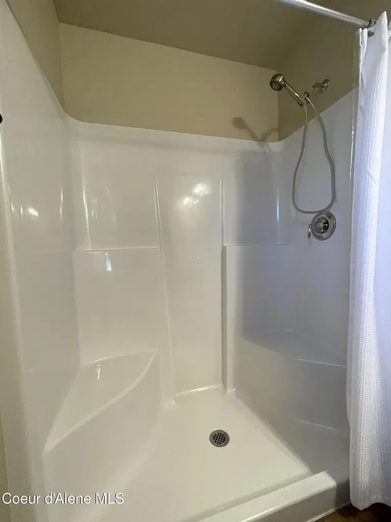 670 E Valley Street S Oldtown ID 83822