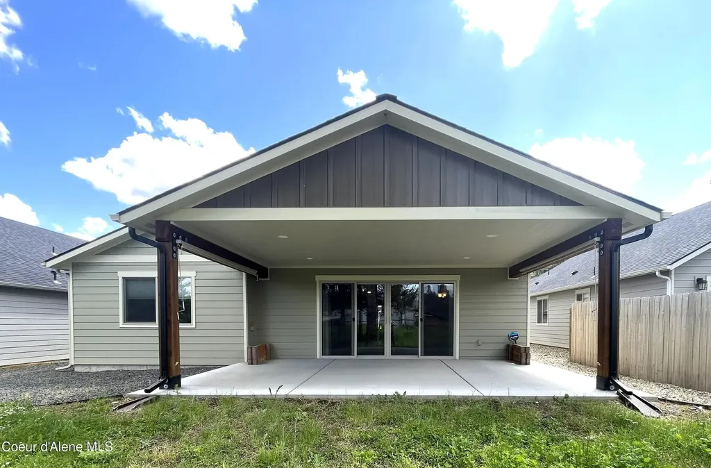 670 E Valley Street S Oldtown ID 83822