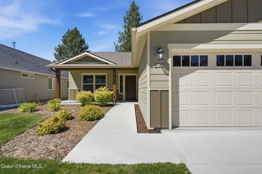 670 E Valley Street S Oldtown ID 83822