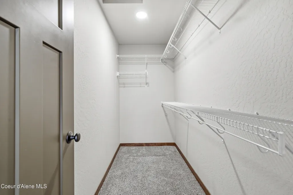 670 E Valley Street S Oldtown ID 83822