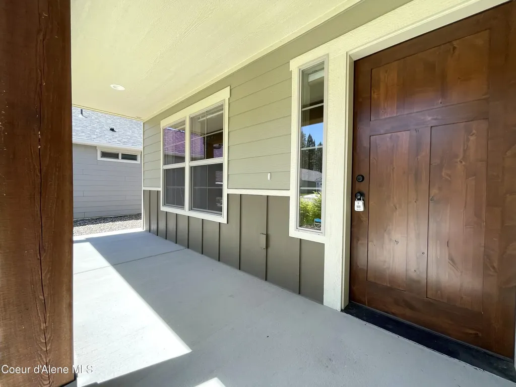670 E Valley Street S Oldtown ID 83822