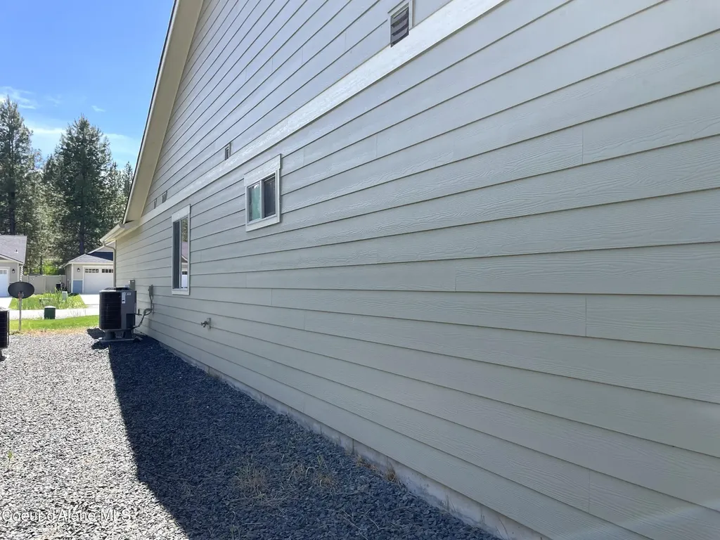 670 E Valley Street S Oldtown ID 83822