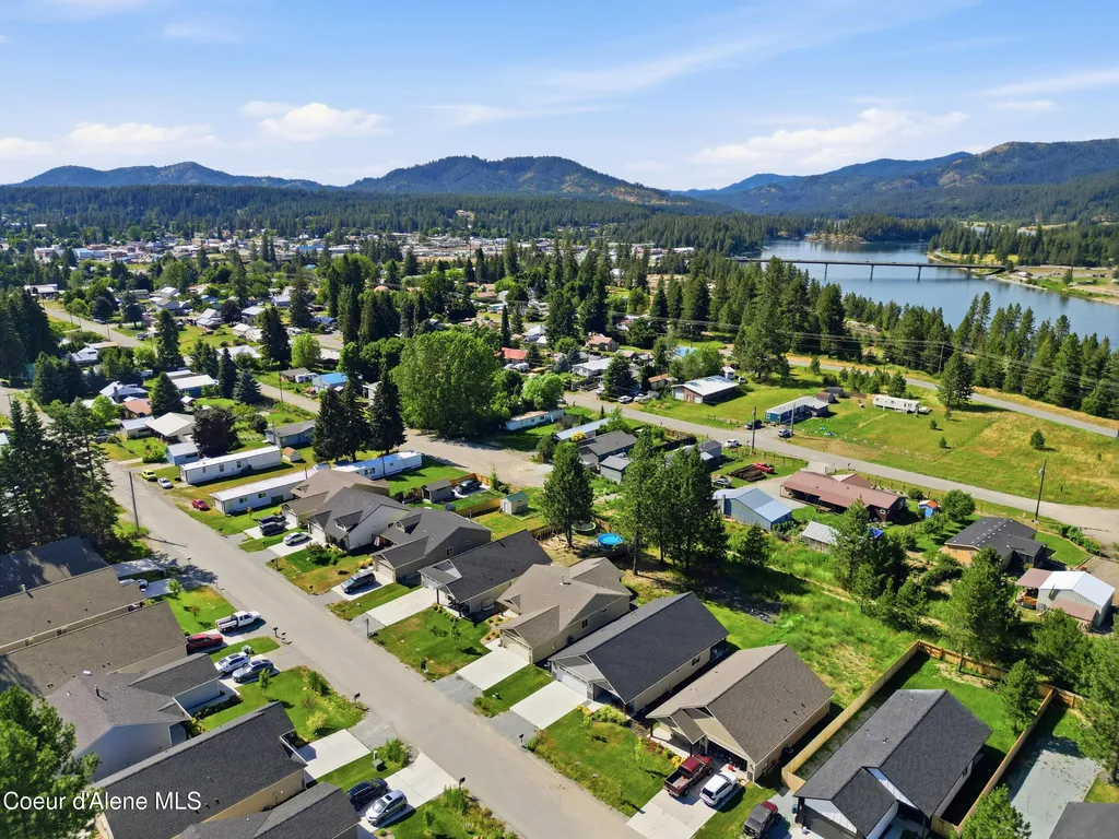 670 E Valley Street S Oldtown ID 83822