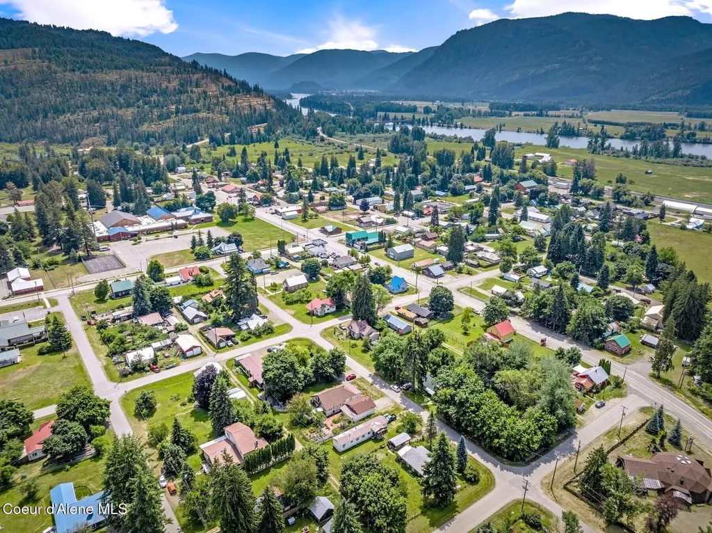 213 W 5th Avenue Clark Fork ID 83811