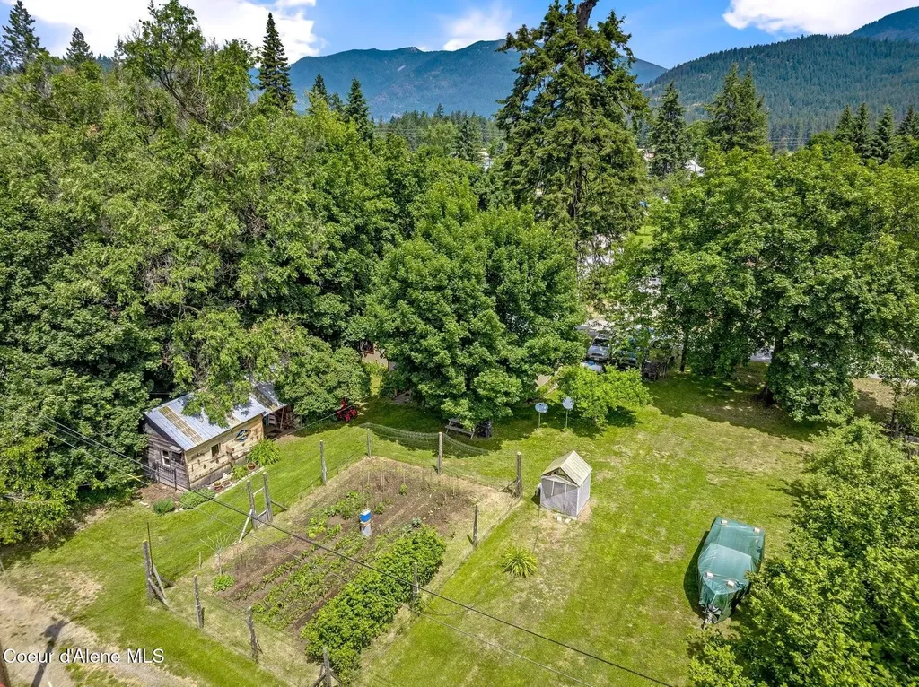 213 W 5th Avenue Clark Fork ID 83811