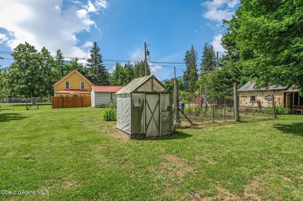 213 W 5th Avenue Clark Fork ID 83811
