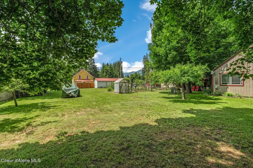 213 W 5th Avenue Clark Fork ID 83811