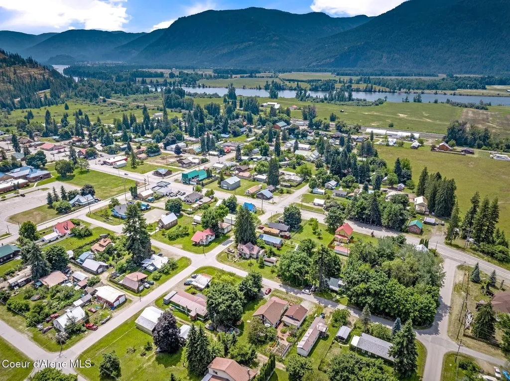 213 W 5th Avenue Clark Fork ID 83811