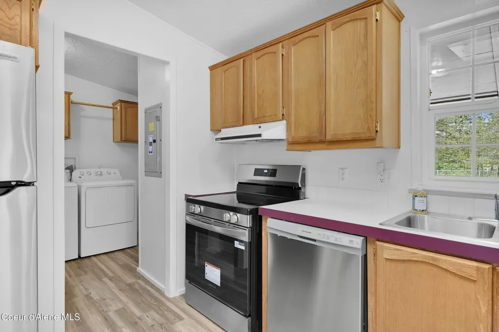 565 Shady Pines Loop Priest Lake ID 83856