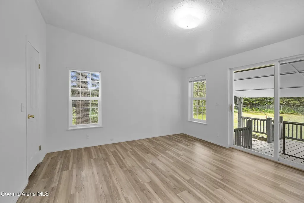 565 Shady Pines Loop Priest Lake ID 83856