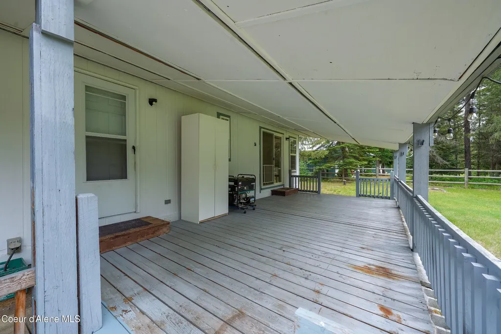 565 Shady Pines Loop Priest Lake ID 83856