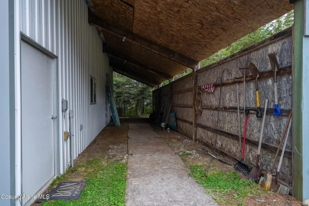 565 Shady Pines Loop Priest Lake ID 83856