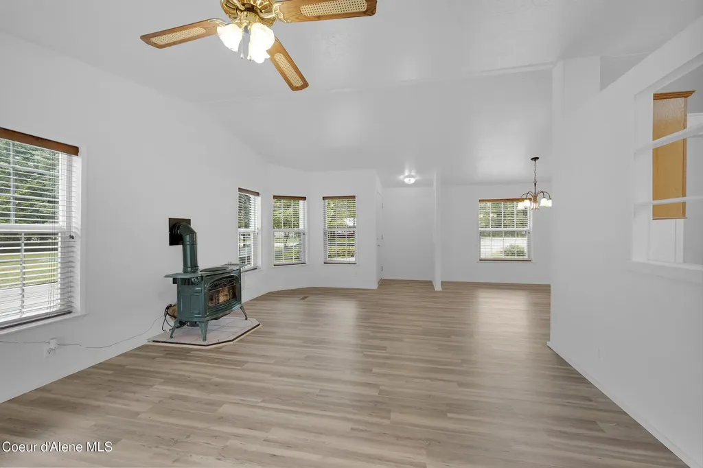 565 Shady Pines Loop Priest Lake ID 83856