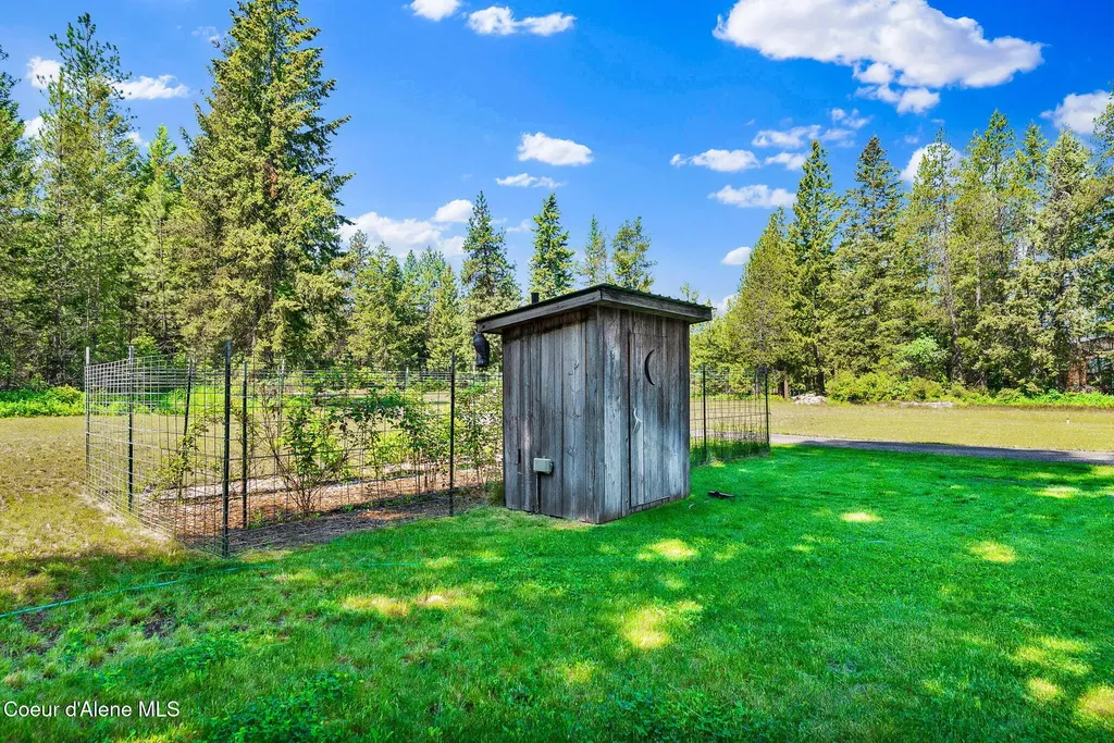 551 Star Road Bonners Ferry ID 83805