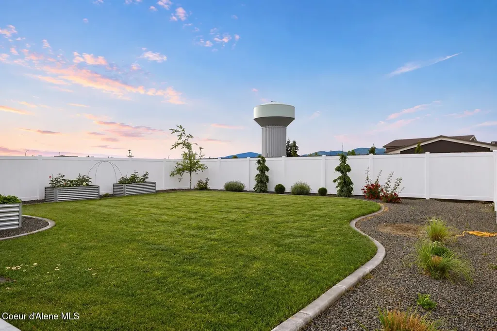 4923 E Dorado Avenue Post Falls ID 83854