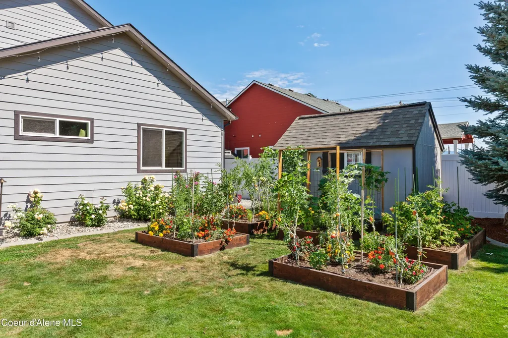 1658 W Boyles Avenue Hayden ID 83835
