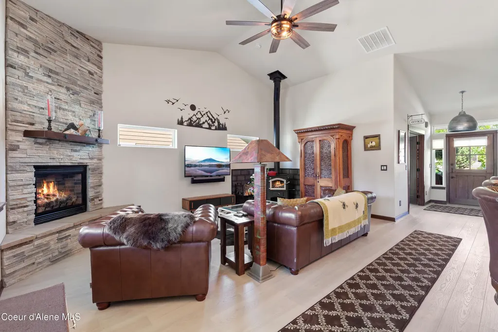 1658 W Boyles Avenue Hayden ID 83835