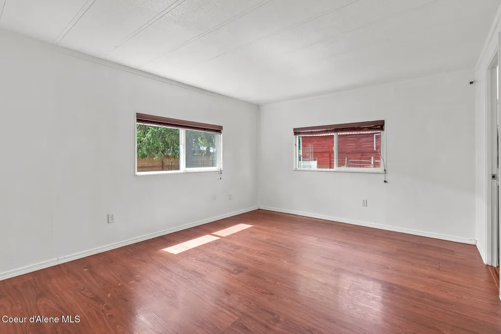 311 N Main Street Kootenai ID 83840