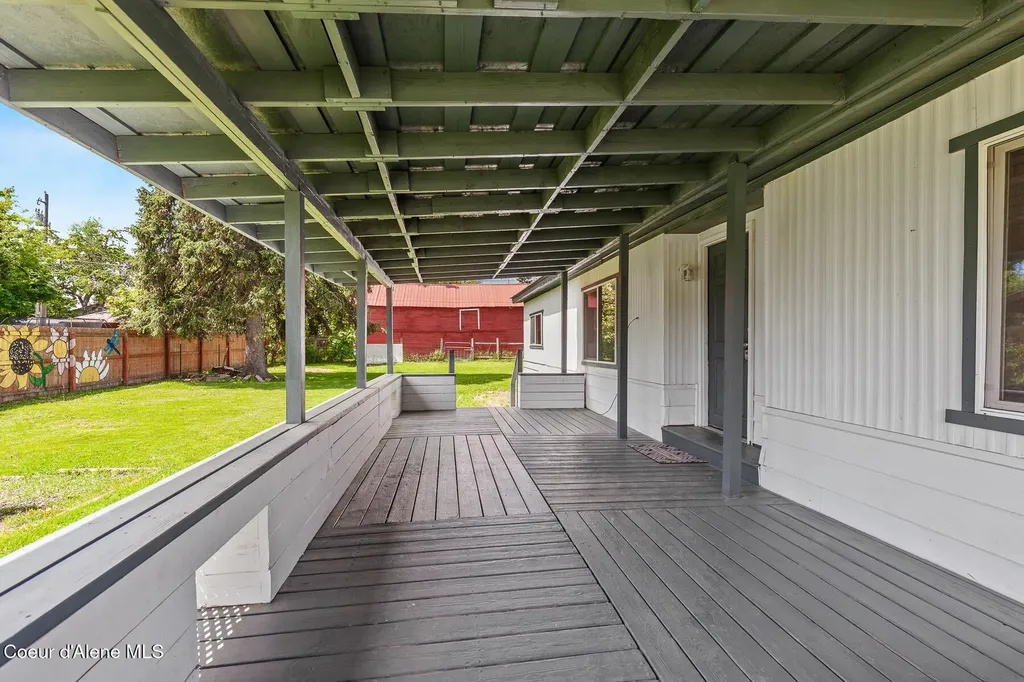 311 N Main Street Kootenai ID 83840