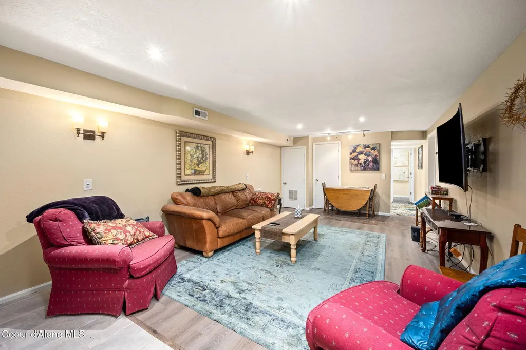 16761 N Pinewood Way Hayden ID 83835