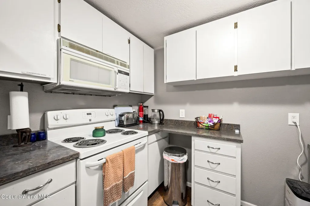 16761 N Pinewood Way Hayden ID 83835