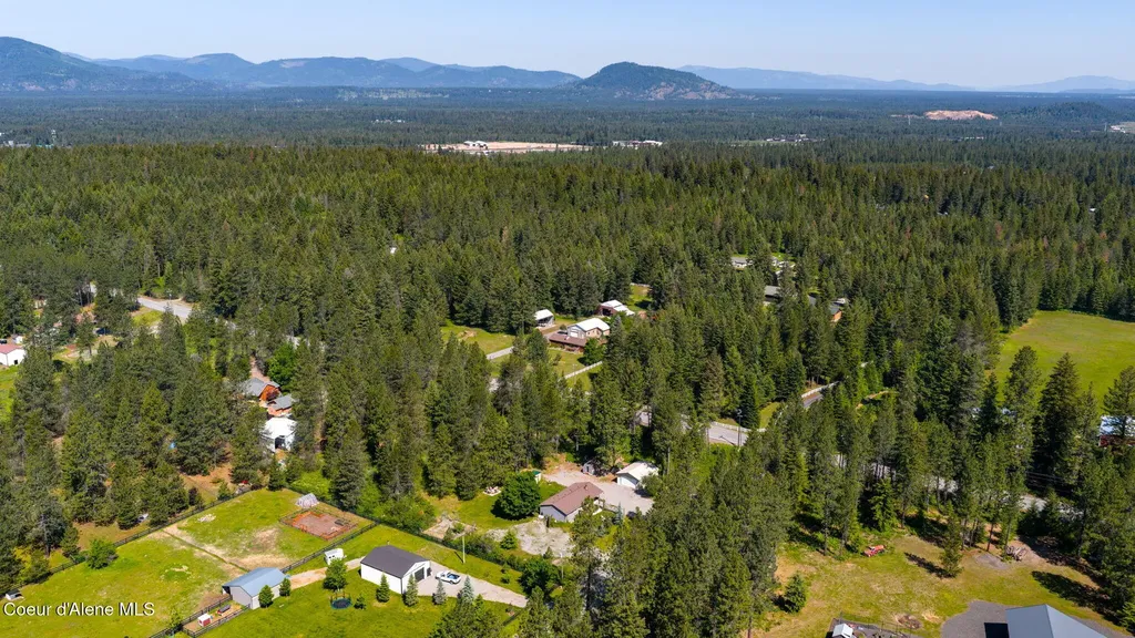16761 N Pinewood Way Hayden ID 83835
