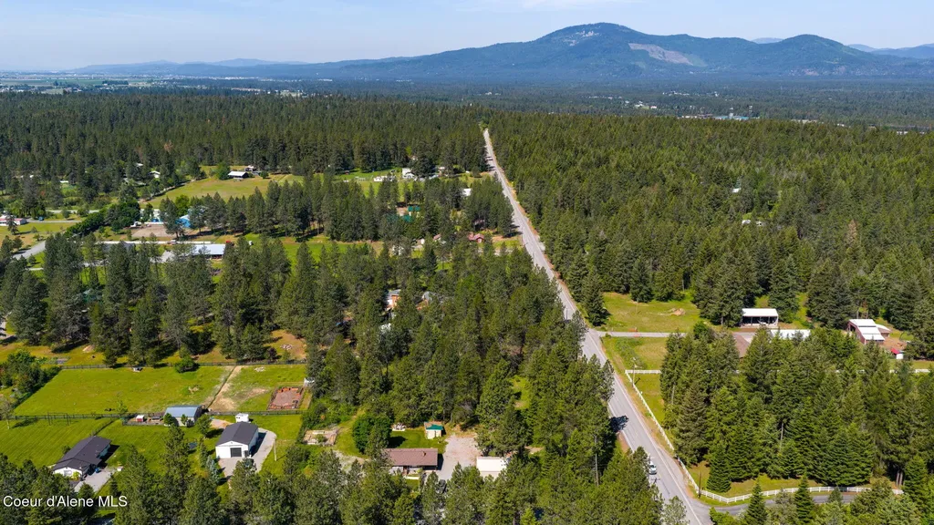16761 N Pinewood Way Hayden ID 83835