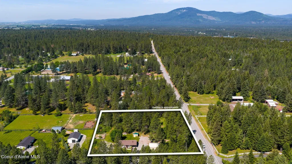 16761 N Pinewood Way Hayden ID 83835