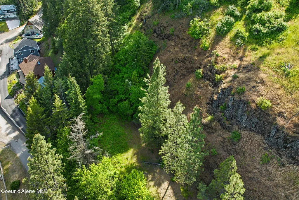 22671 S Lakeshore Drive Worley ID 83876