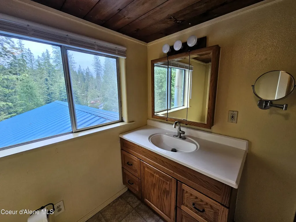 4714 E Upper Hayden Lake Road Hayden ID 83835