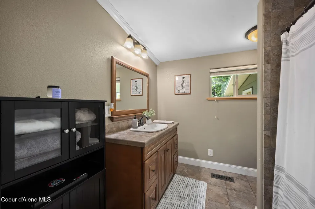 357 Hunt Gulch Road Kingston ID 83839