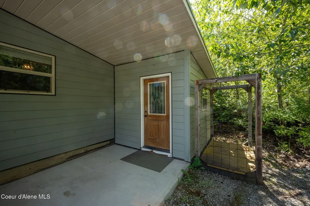 357 Hunt Gulch Road Kingston ID 83839