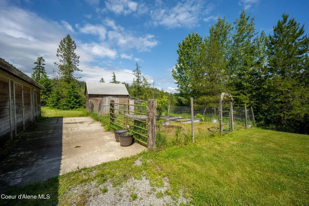 357 Hunt Gulch Road Kingston ID 83839