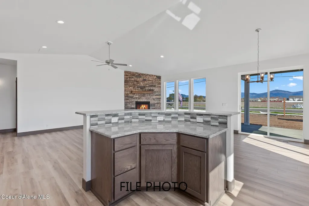 4475 E Savea Lane Post Falls ID 83854