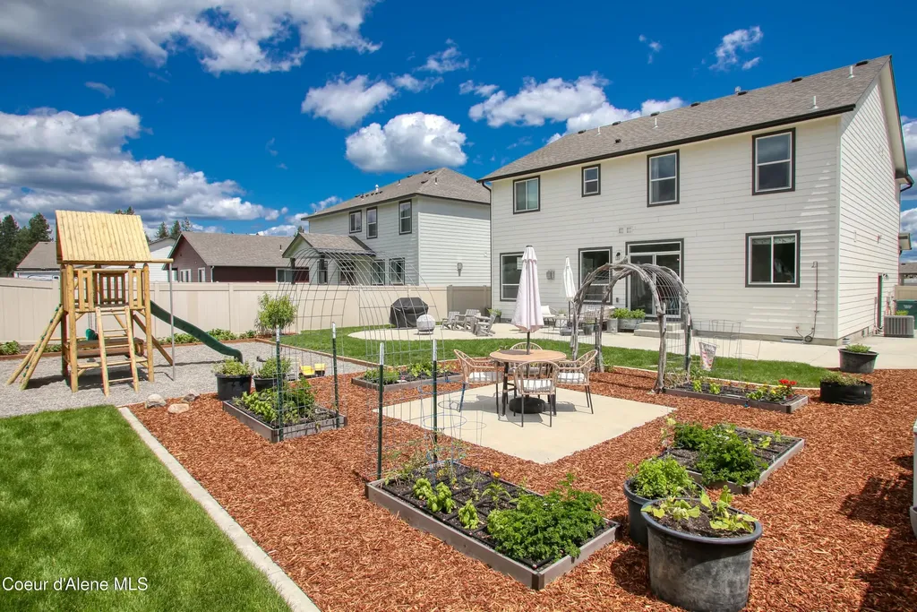 6489 W Astoria Loop Rathdrum ID 83858