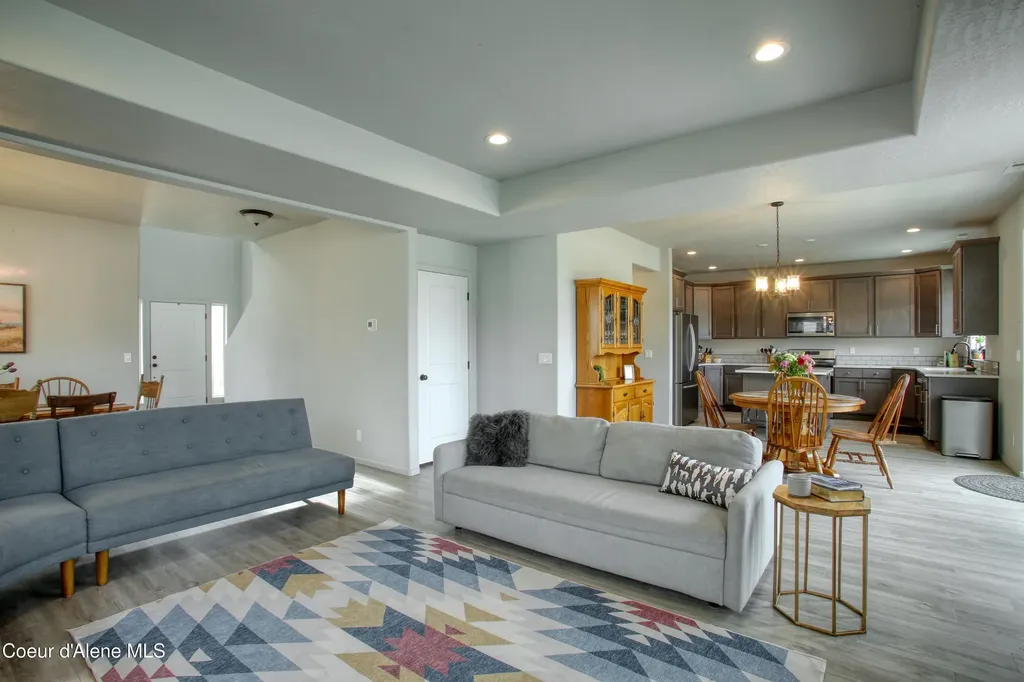 6489 W Astoria Loop Rathdrum ID 83858