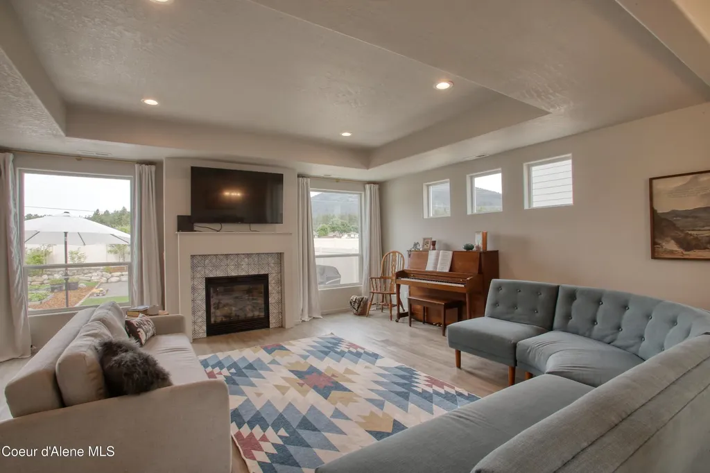6489 W Astoria Loop Rathdrum ID 83858