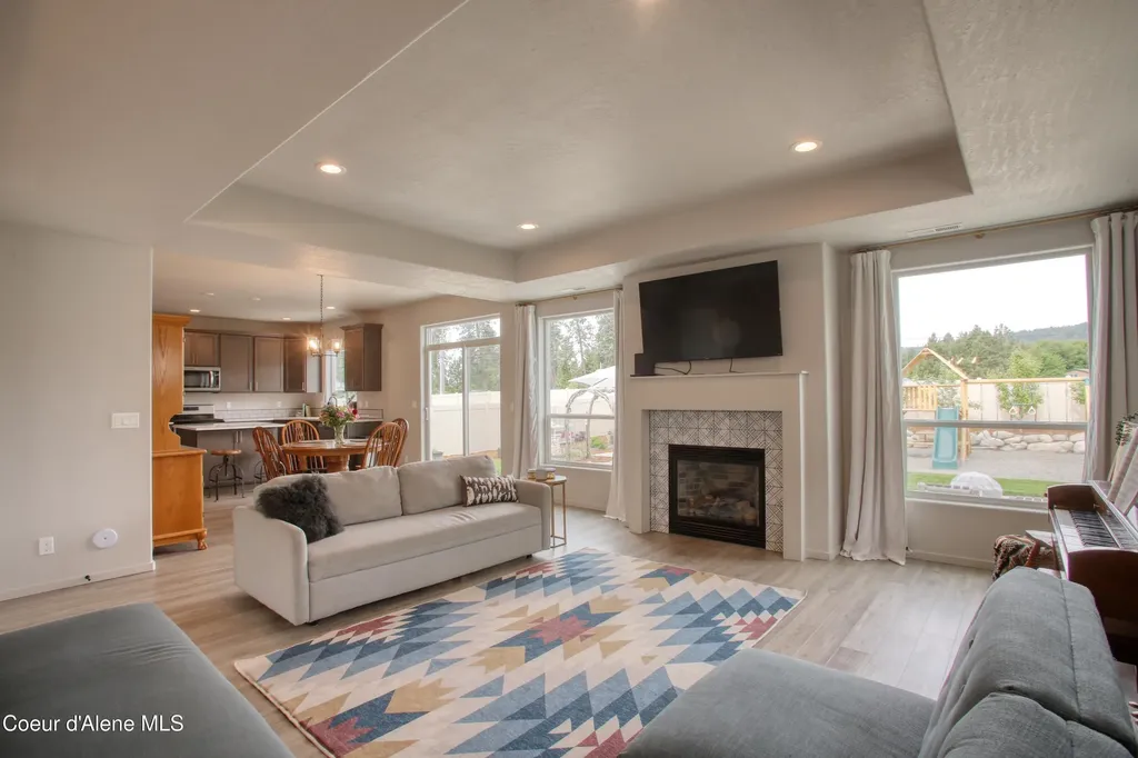 6489 W Astoria Loop Rathdrum ID 83858