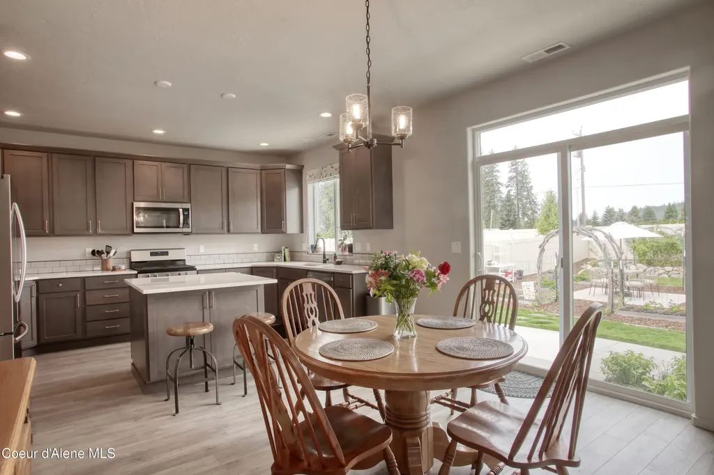 6489 W Astoria Loop Rathdrum ID 83858