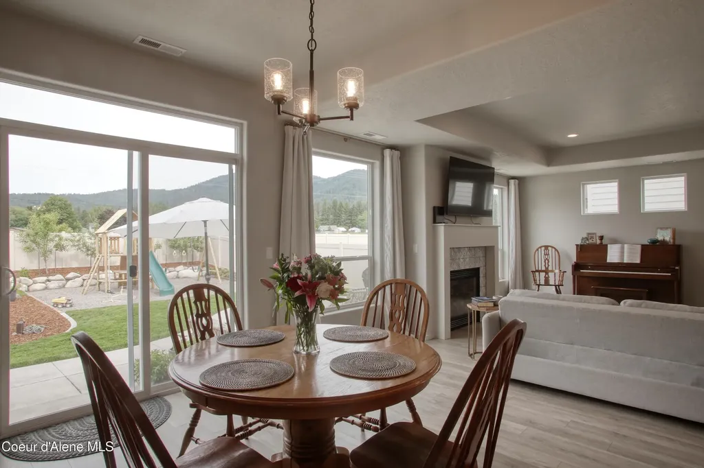 6489 W Astoria Loop Rathdrum ID 83858