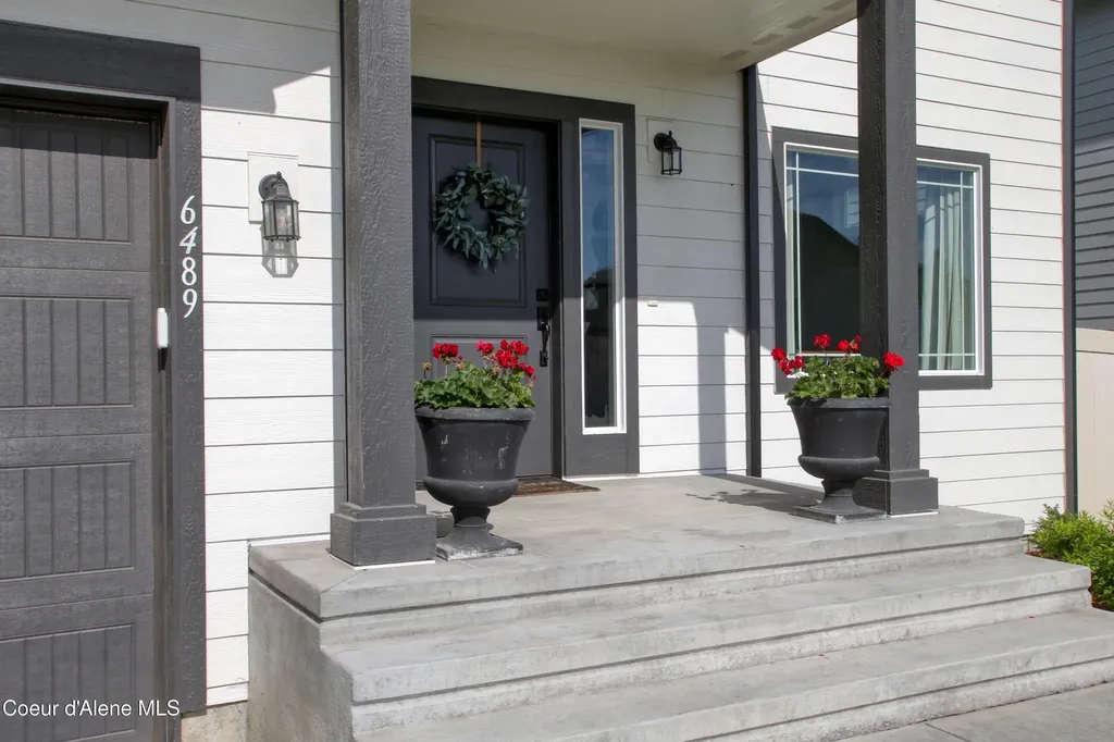 6489 W Astoria Loop Rathdrum ID 83858