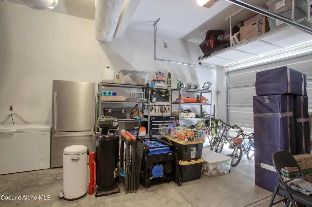 6489 W Astoria Loop Rathdrum ID 83858