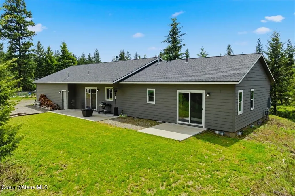 5109 W Jefferson Street Spirit Lake ID 83869