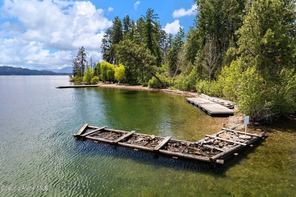 Cottage Island Hope ID 83836