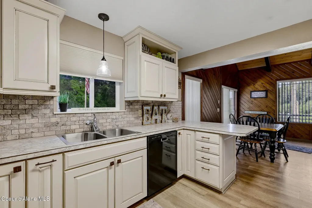 22873 S Lakeshore Drive Worley ID 83876