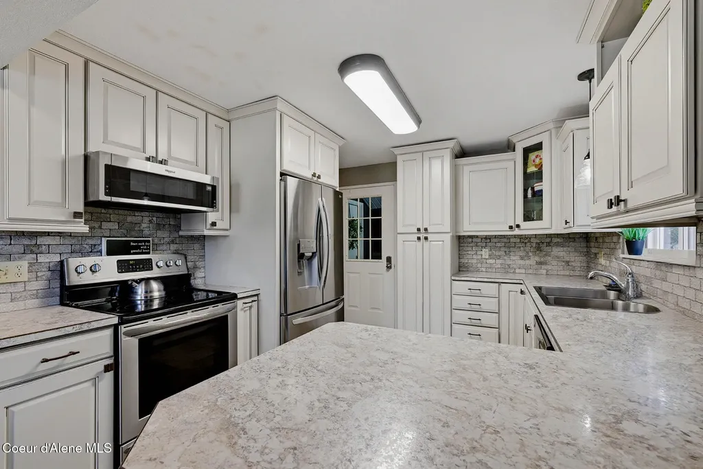 22873 S Lakeshore Drive Worley ID 83876